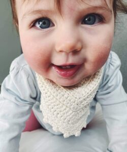 Crochet baby dribble bib